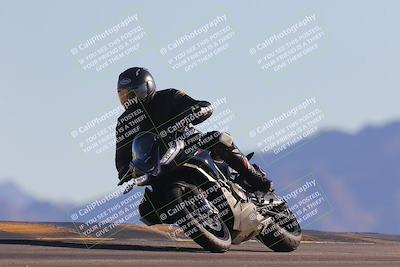 media/Nov-06-2023-Moto Forza (Mon) [[ce023d0744]]/3-Intermediate Group/Session 5 (Turn 9)/